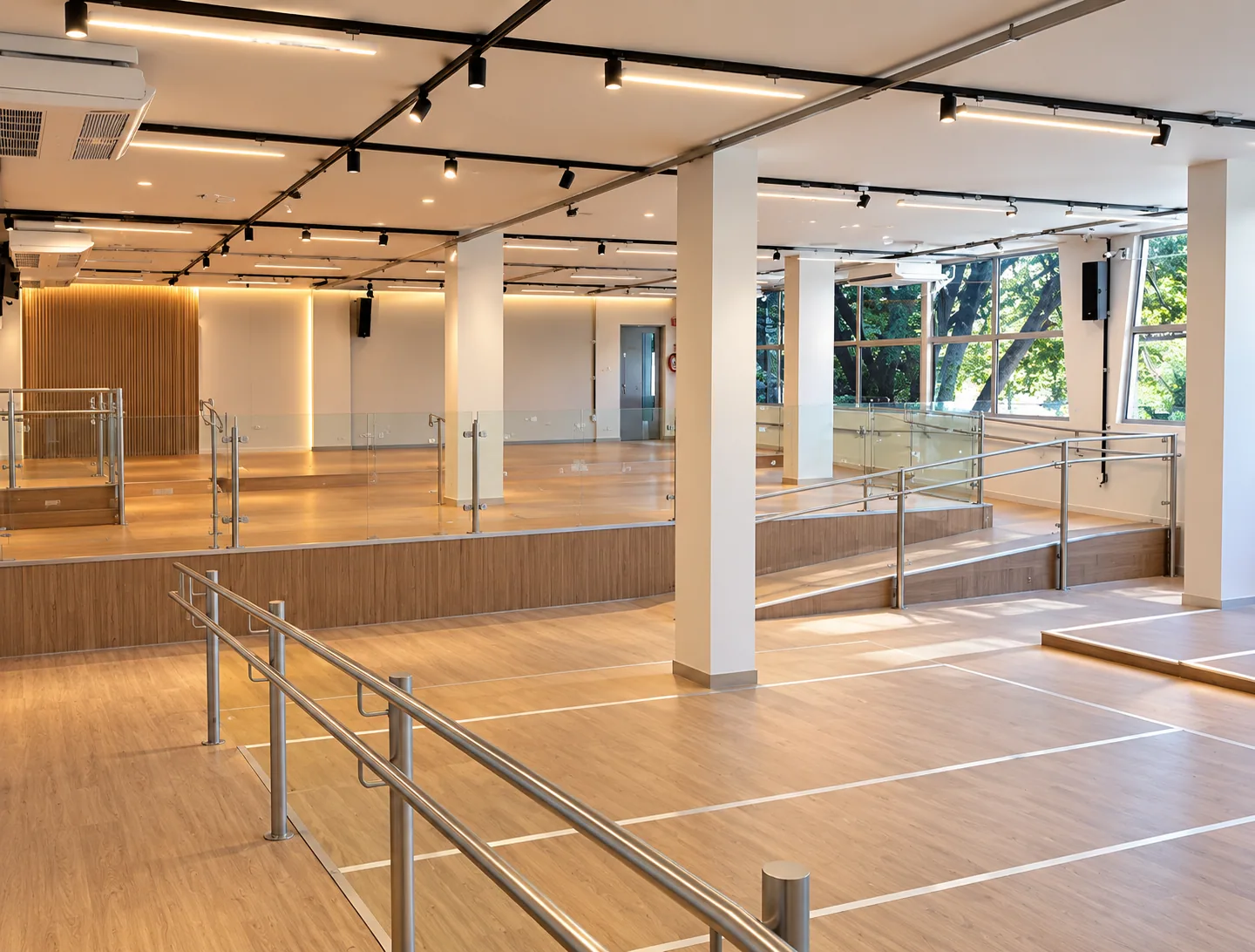 Edifício residencial em Balneário Camboriú com áreas comuns renovadas